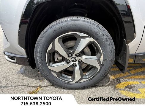 Used 2023 Toyota RAV4 SE w/ Weather & Moonroof Package AWD/4WD image 6