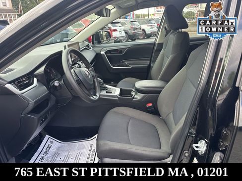 Used 2024 Toyota RAV4 LE image 10