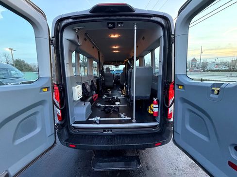 Used 2019 Ford Transit 350 XL image 17