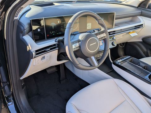 New 2025 Hyundai Tucson Limited image 8