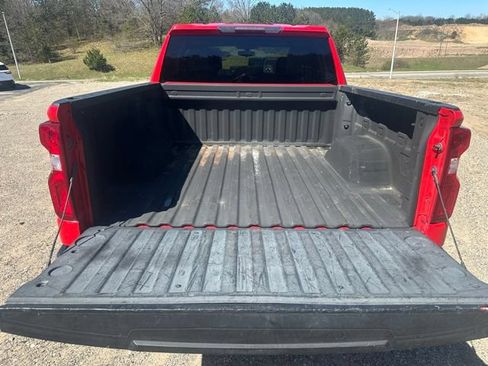 Used 2022 Chevrolet Silverado 1500 Custom AWD/4WD image 17