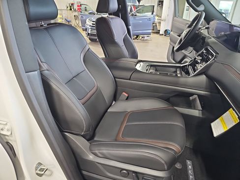 New 2026 Nissan Armada SL AWD/4WD image 10