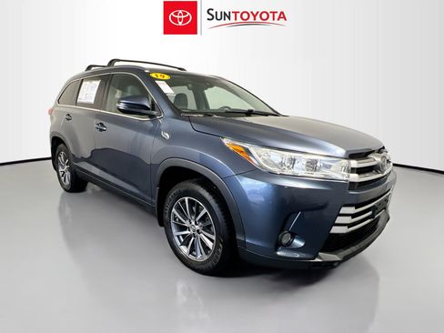 Used 2019 Toyota Highlander XLE image 1