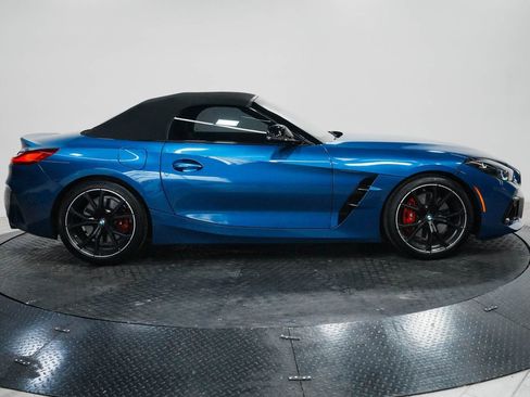Used 2024 BMW Z4 M40i w/ Premium Package image 12
