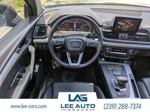Used 2020 Audi Q5 2.0T Premium w/ Titanium Sport Package AWD/4WD image 14