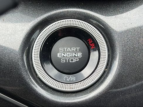 Used 2022 Jeep Grand Cherokee L Laredo w/ Luxury Tech Group I RWD image 27