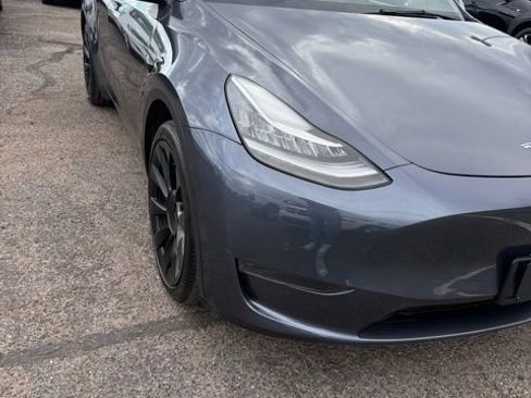 Used 2021 Tesla Model Y Long Range AWD/4WD image 3
