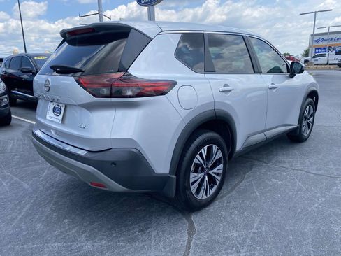 Used 2023 Nissan Rogue SV FWD image 7