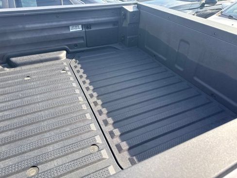 Used 2025 Honda Ridgeline Sport image 25