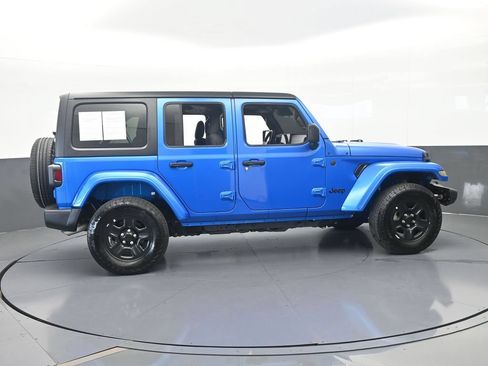 Used 2024 Jeep Wrangler Unlimited Sport AWD/4WD image 7