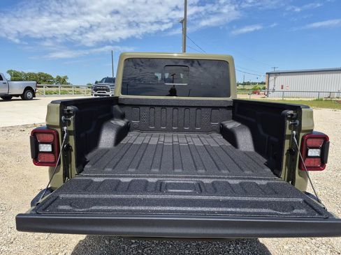 New 2026 Jeep Gladiator Sport image 8