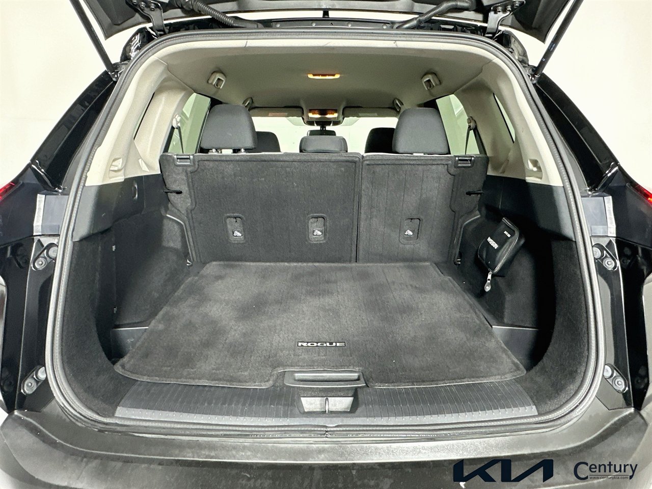 Used 2021 Nissan Rogue SV AWD/4WD image 24