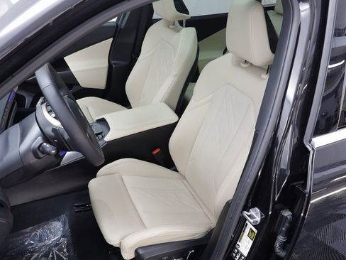 Certified 2025 BMW X3 xDrive30i w/ Premium Package image 13