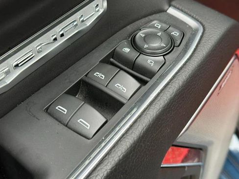 Used 2024 GMC Sierra 1500 Denali w/ Denali Reserve Package image 18