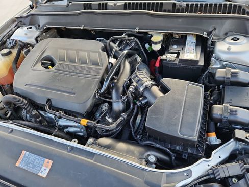 Used 2014 Ford Fusion SE image 17