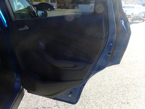 Used 2019 Ford Escape SE image 36