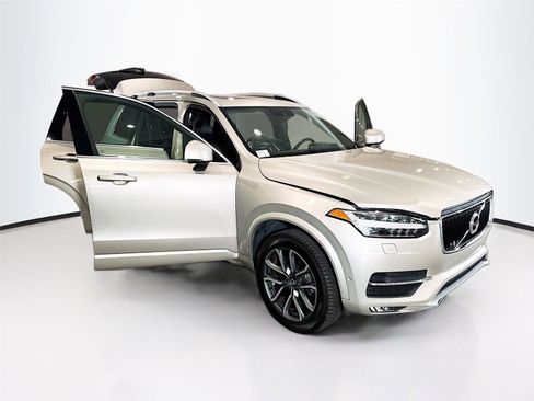 Used 2017 Volvo XC90 T6 Momentum w/ Vision Package AWD/4WD image 39