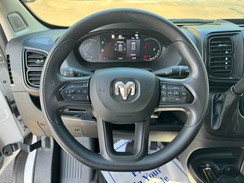 Used 2025 RAM ProMaster 2500 w/ U-Haul Equipment Group FWD image 5