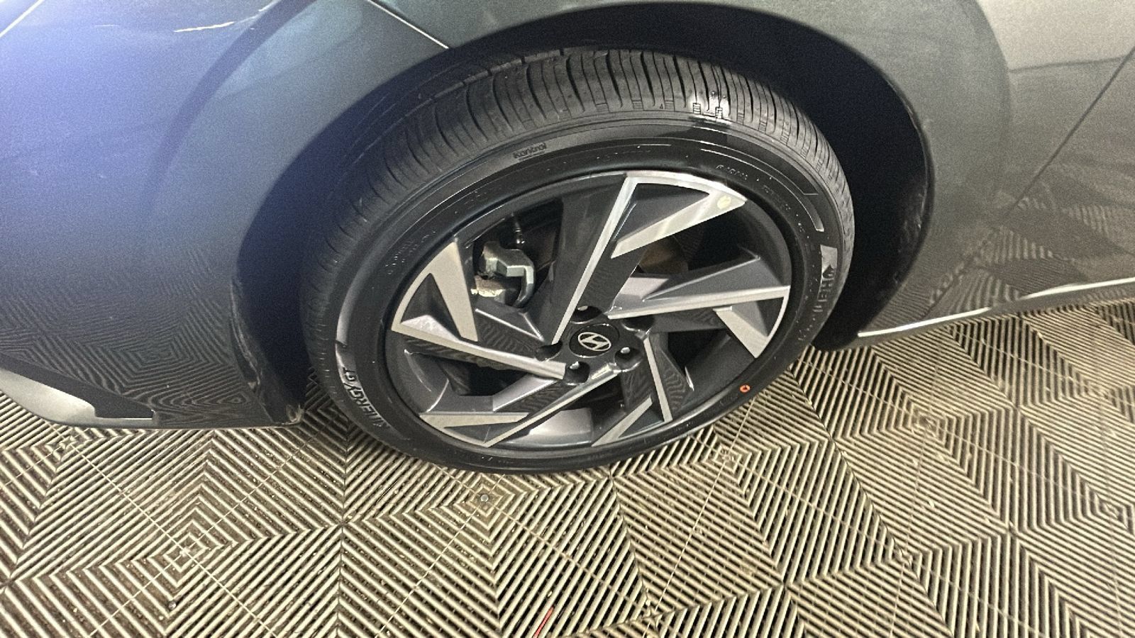 Used 2025 Hyundai Elantra SEL FWD image 12