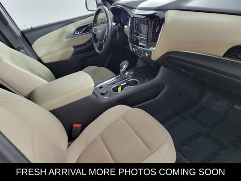 Used 2022 Chevrolet Traverse LS FWD image 19
