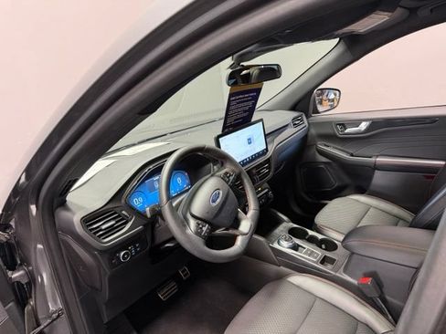 Used 2023 Ford Escape ST-Line Select w/ Tech Pack #2 AWD/4WD image 17