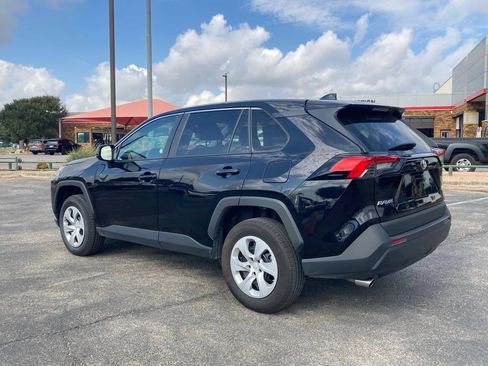 Used 2025 Toyota RAV4 LE FWD image 7