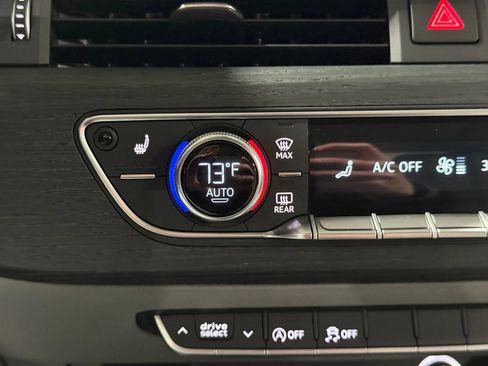 Used 2017 Audi A4 2.0T Premium w/ Convenience Package image 31