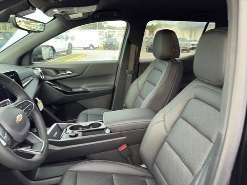 New 2026 Chevrolet Equinox LT w/ Convenience Package II FWD image 14