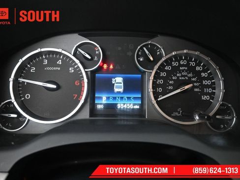Used 2014 Toyota Tundra SR5 w/ SR5 Upgrade Package AWD/4WD image 12