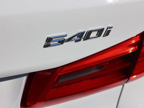 Used 2019 BMW 540i xDrive w/ Convenience Package image 10