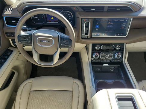 Used 2021 GMC Yukon Denali w/ Denali Ultimate Package image 19