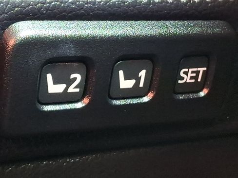 Used 2019 Toyota 4Runner Limited AWD/4WD image 25