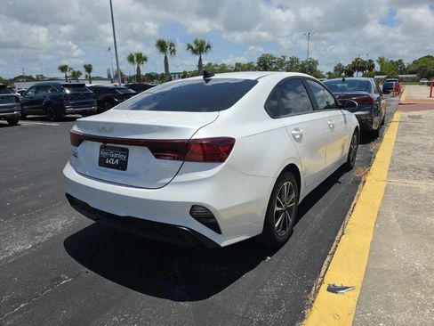 Certified 2023 Kia Forte LXS FWD image 17