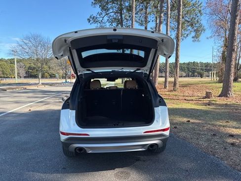 Certified 2023 Lincoln Corsair Reserve image 18