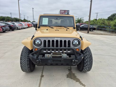 Used 2013 Jeep Wrangler Unlimited Sport AWD/4WD image 3