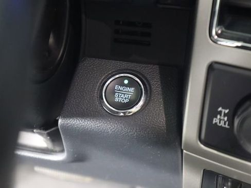 Used 2022 Ford F250 Lariat w/ Black Appearance Package image 62