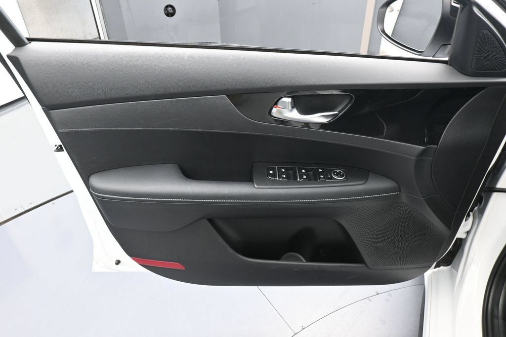 Used 2024 Kia Forte GT-Line FWD image 13