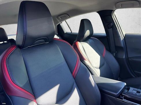 Certified 2025 Toyota Prius Plug-In Hybrid image 24