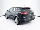 Used 2022 Nissan Rogue Sport S image 5