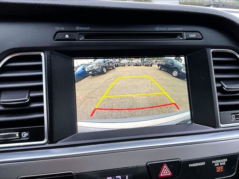 Used 2016 Hyundai Sonata SE FWD image 14