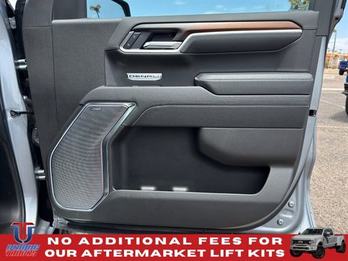Used 2025 GMC Sierra 1500 Denali w/ Technology Package AWD/4WD image 27