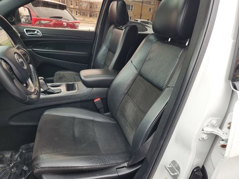 Used 2020 Jeep Grand Cherokee Altitude image 18