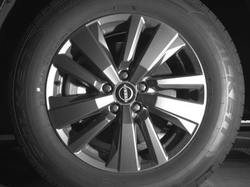 Used 2025 Nissan Pathfinder SV FWD image 12