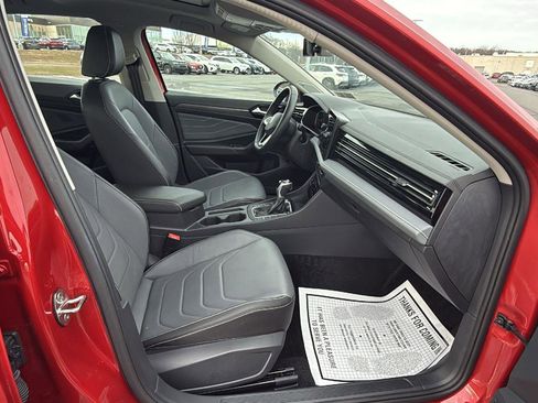 Used 2025 Volkswagen Jetta SEL image 19