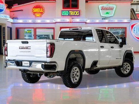 Used 2023 GMC Sierra 3500 Pro w/ Convenience Package image 3
