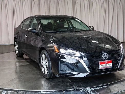 New 2025 Nissan Altima 2.5 S image 6