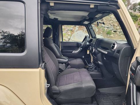 Used 2011 Jeep Wrangler Sahara w/ Dual Top Group AWD/4WD image 11