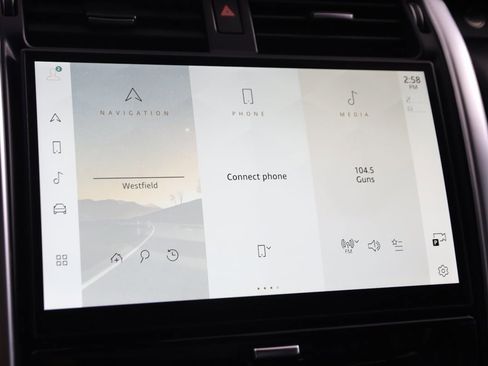 Used 2023 Land Rover Discovery Metropolitan Edition image 35