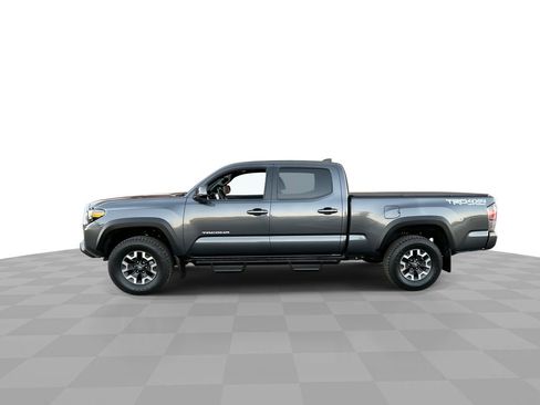 Used 2023 Toyota Tacoma TRD Off-Road w/ TRD Premium Off Road Package image 5