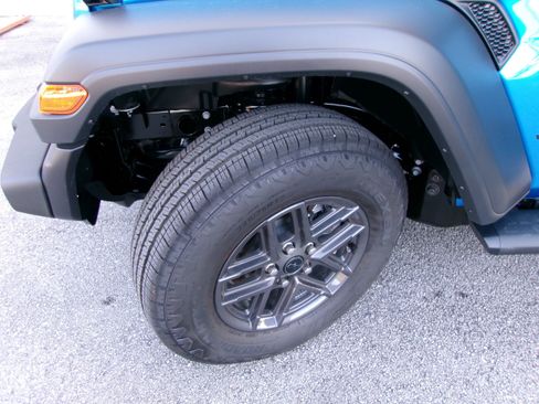 New 2026 Jeep Wrangler Sport AWD/4WD image 7